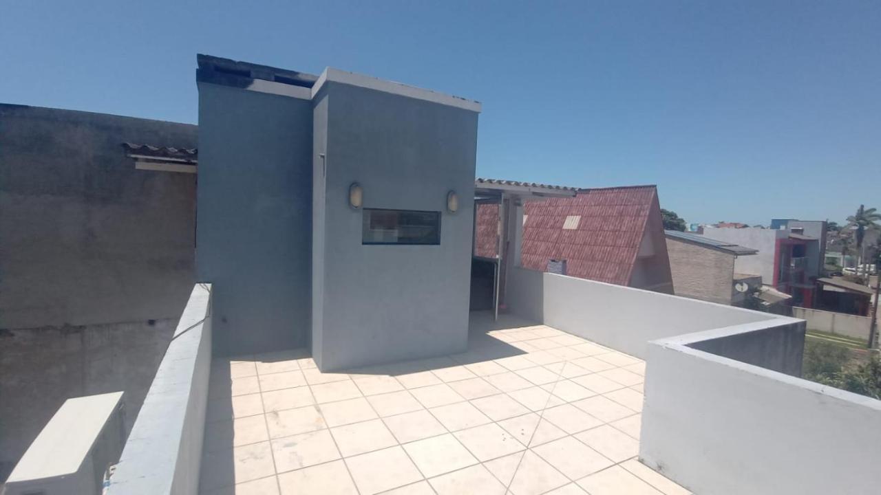 Sobrado Com Terraco E Area De Churrasqueira. Torres Ngoại thất bức ảnh